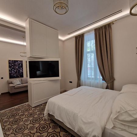 Jensen Luxury Suites Rhodes City Bagian luar foto