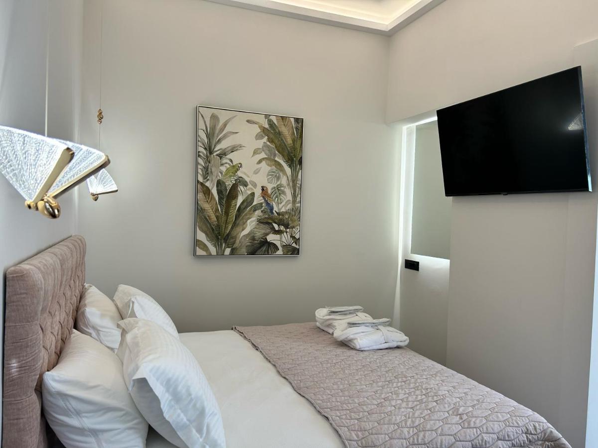 Jensen Luxury Suites Rhodes City Bagian luar foto