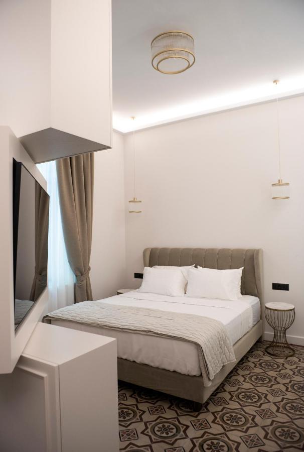 Jensen Luxury Suites Rhodes City Bagian luar foto