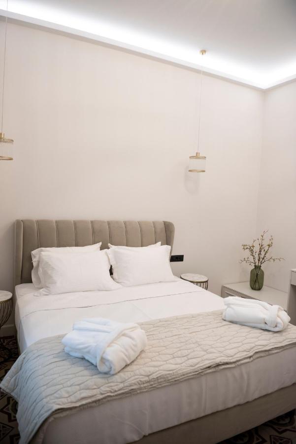 Jensen Luxury Suites Rhodes City Bagian luar foto