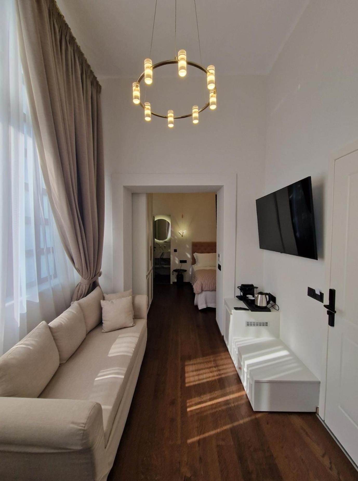 Jensen Luxury Suites Rhodes City Bagian luar foto