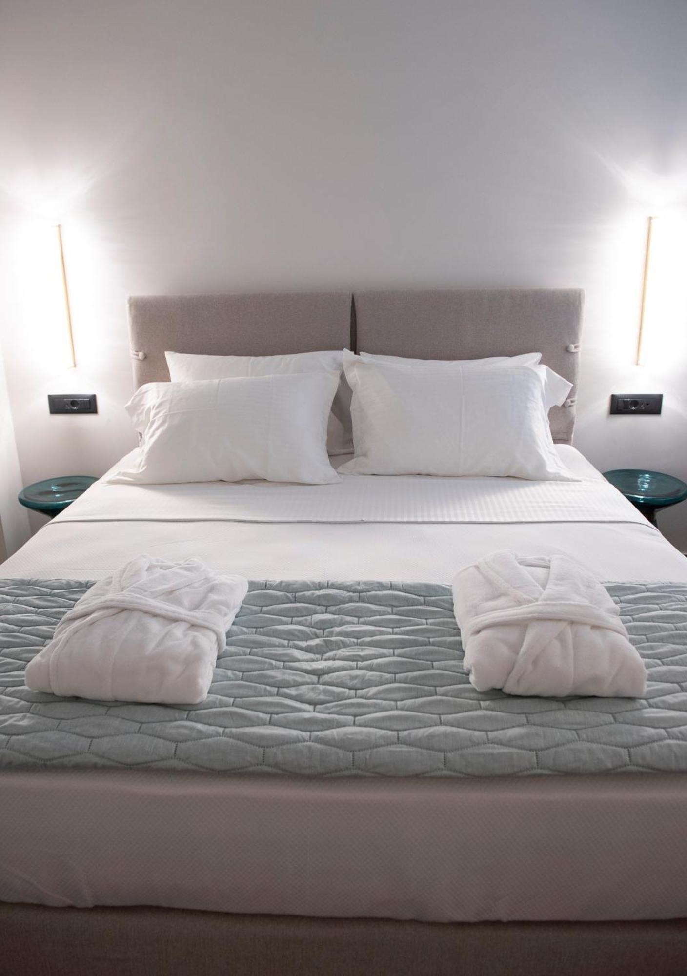 Jensen Luxury Suites Rhodes City Bagian luar foto